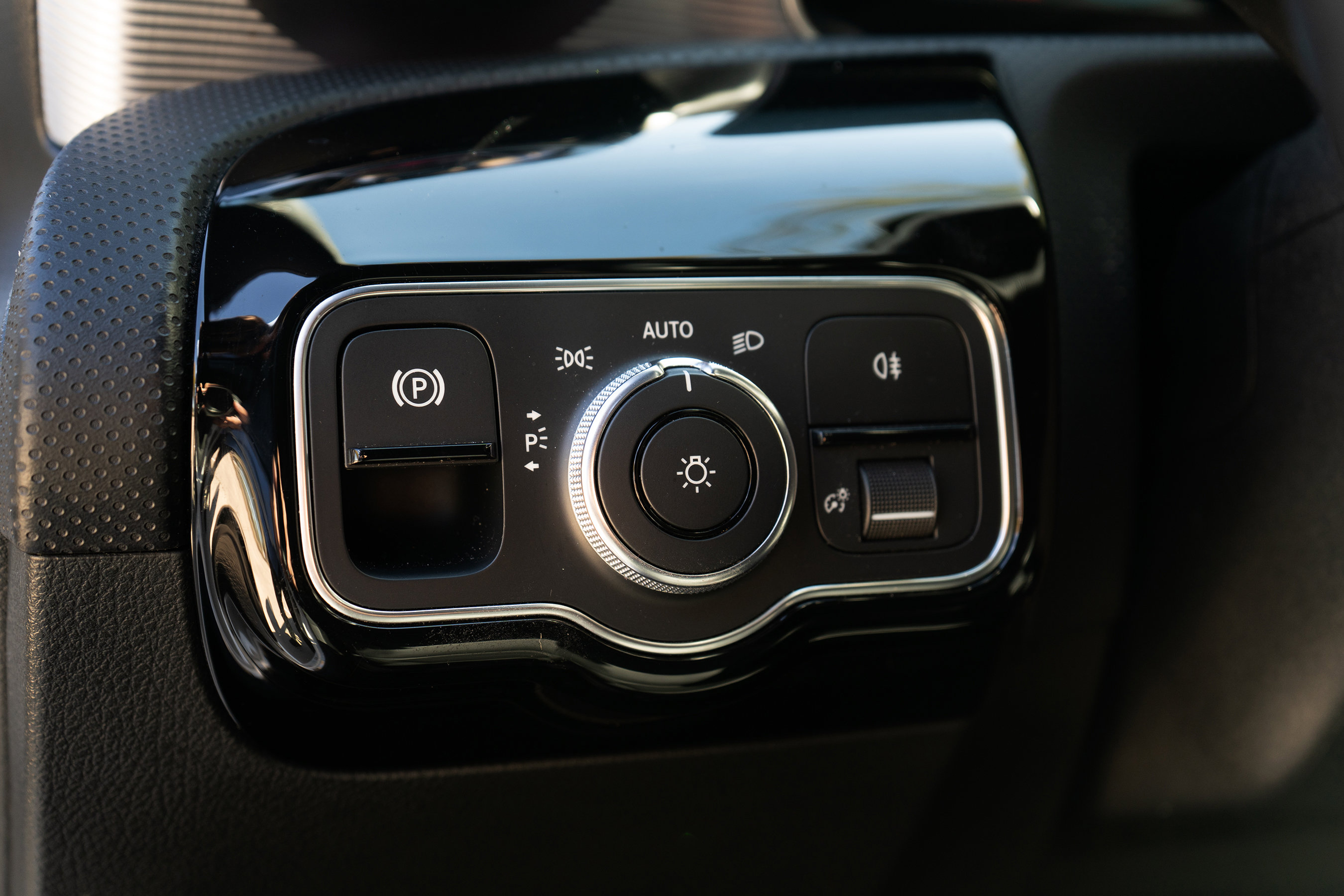 Used 2020 Mercedes-Benz CLA 250 4MATIC image 41