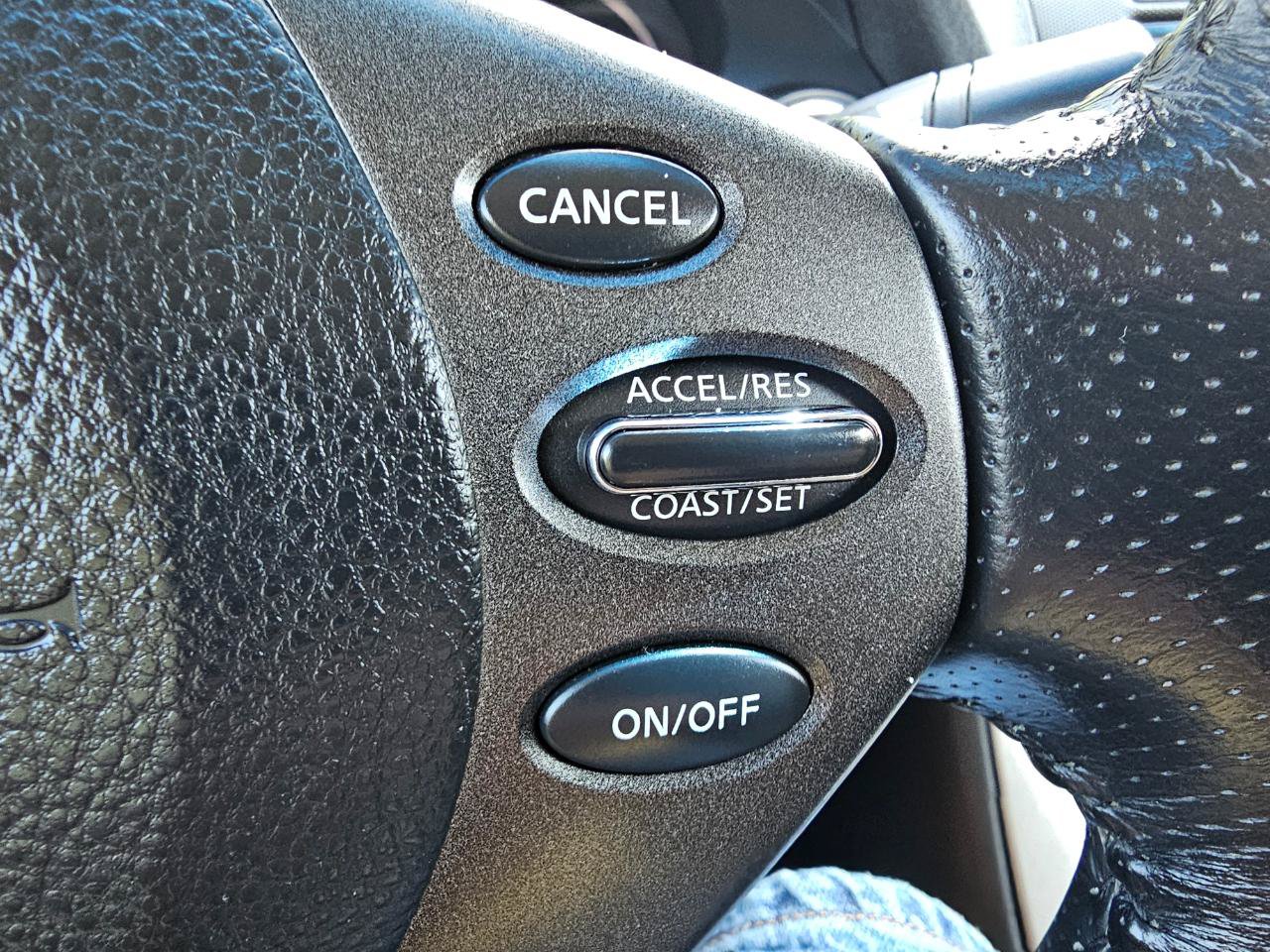 Used 2012 Nissan Altima 3.5 SR FWD image 30