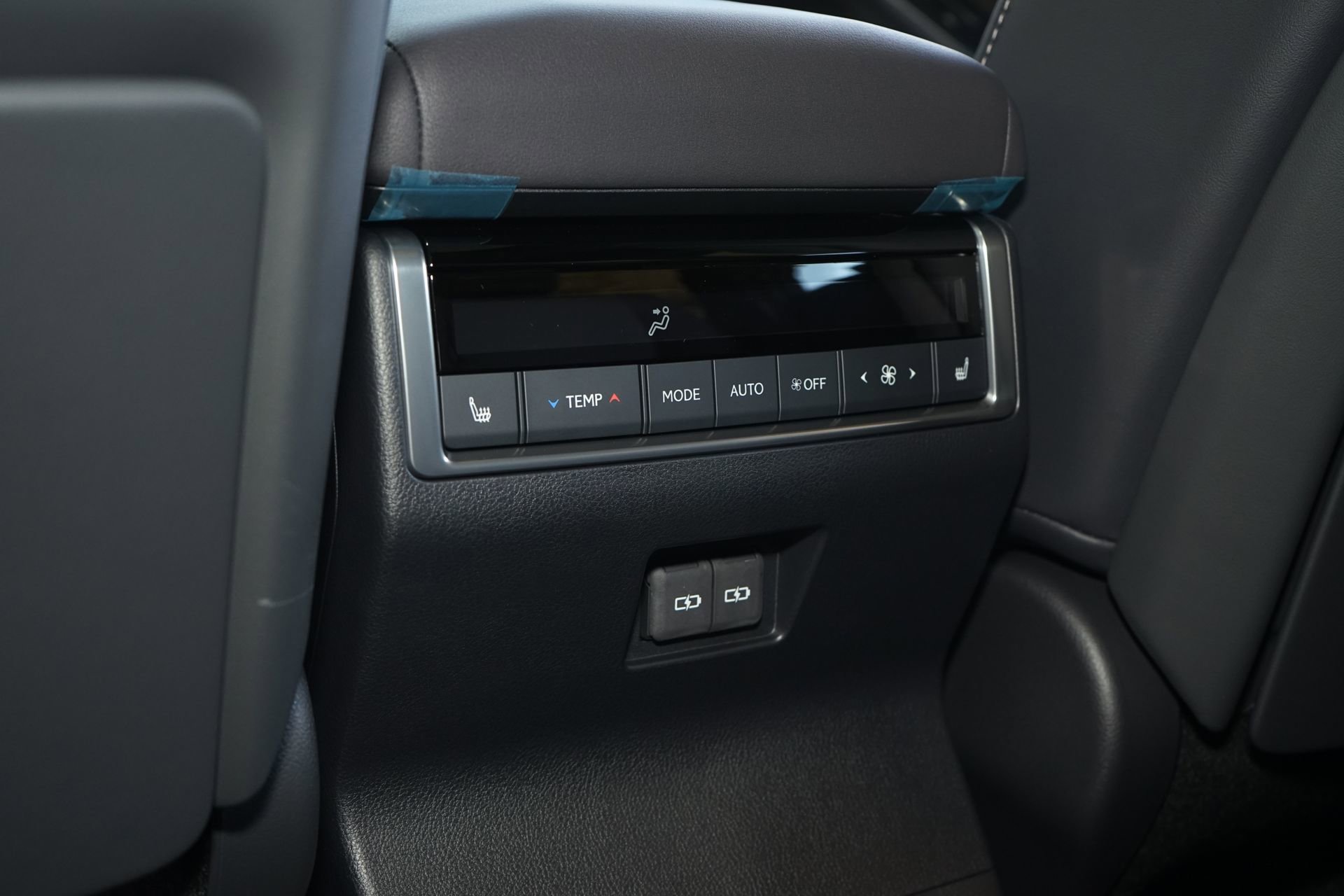 Used 2025 Lexus GX 550 w/ Cold Area Package image 23