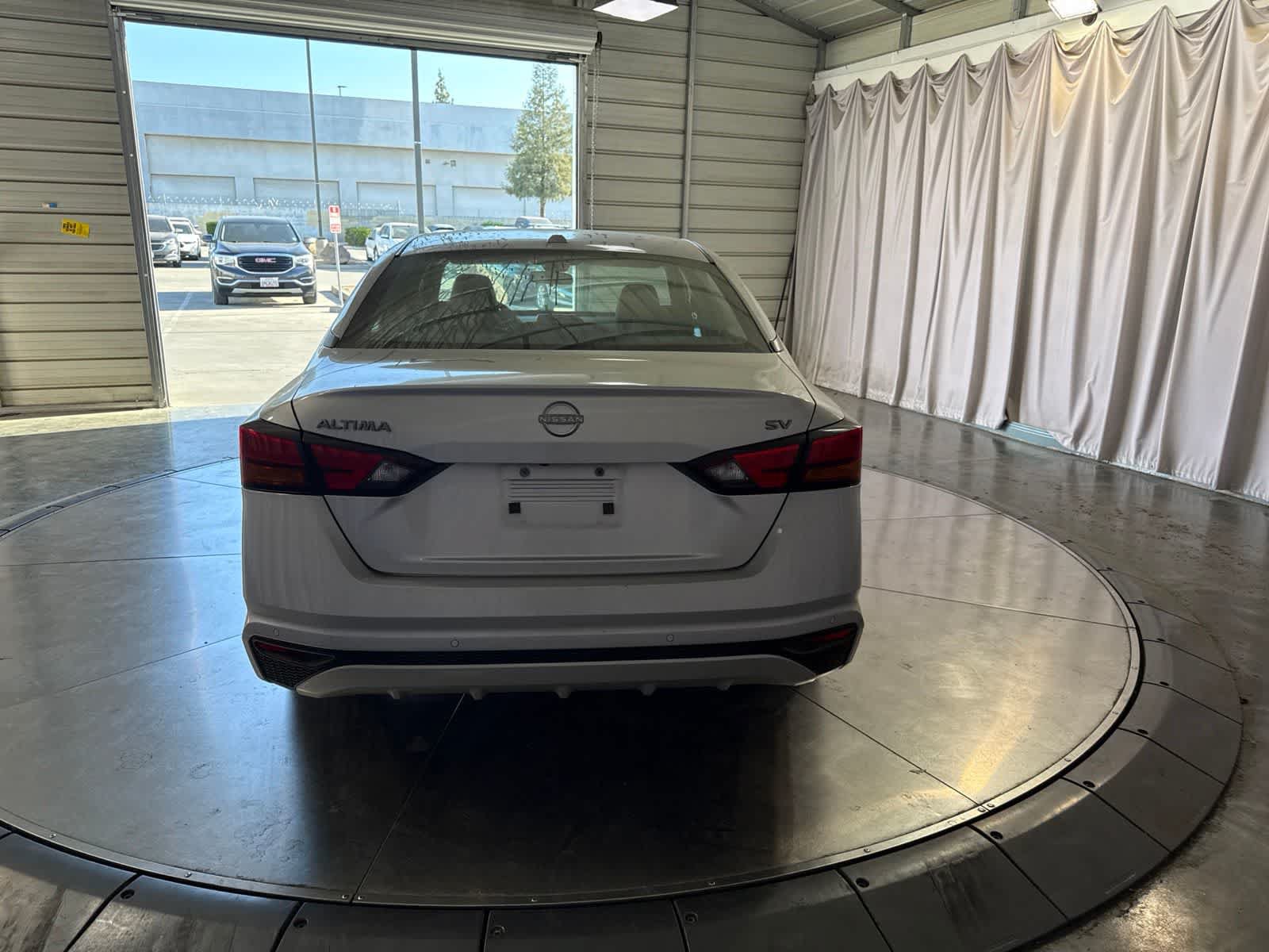 Used 2023 Nissan Altima 2.5 SV FWD image 6