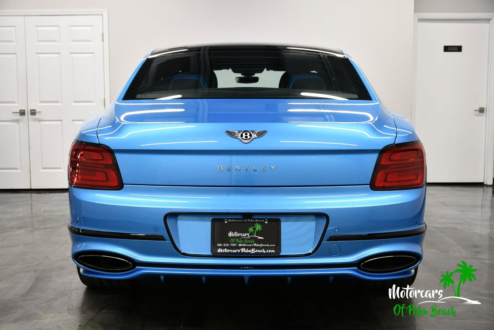 Used 2025 Bentley Flying Spur Plug-In Hybrid image 8