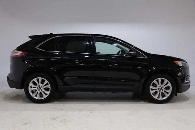 Used 2019 Ford Edge Titanium w/ Equipment Group 301A AWD/4WD image 8