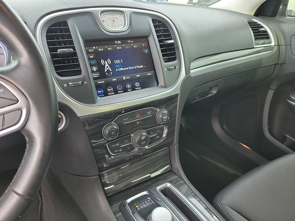 Used 2022 Chrysler 300 Touring w/ Sport Appearance Package RWD image 20