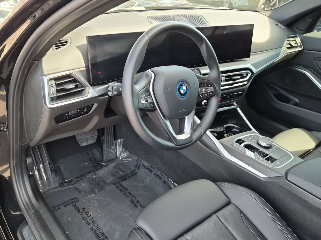 Used 2024 BMW 330e xDrive w/ Convenience Package AWD/4WD image 8