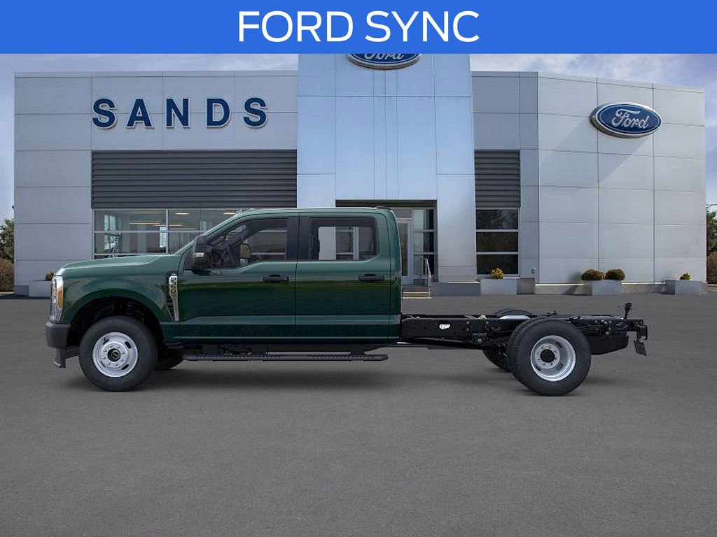 New 2026 Ford F350 XL image 3