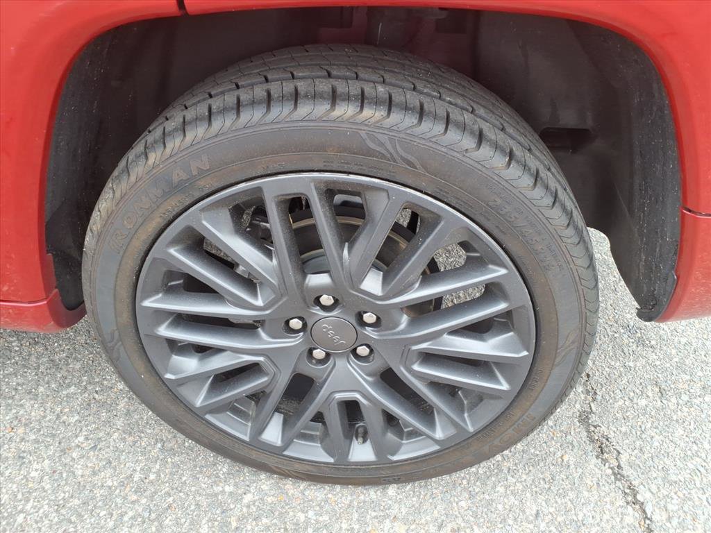 Used 2023 Jeep Compass Limited image 18