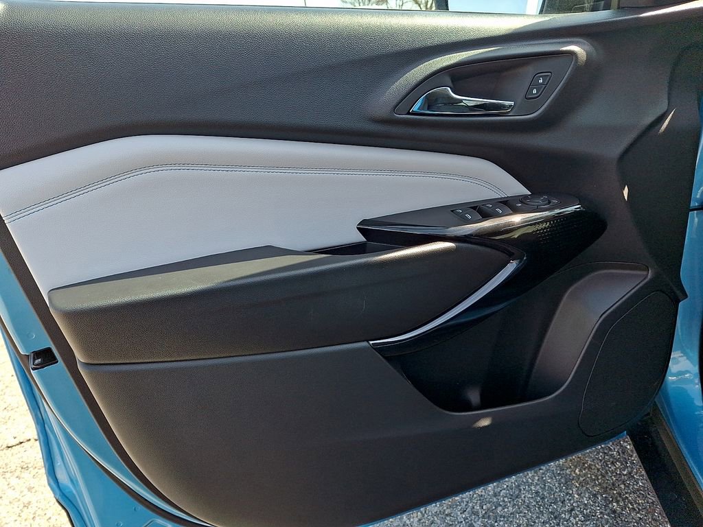 New 2026 Chevrolet Trax LT w/ Driver Confidence Package FWD image 8