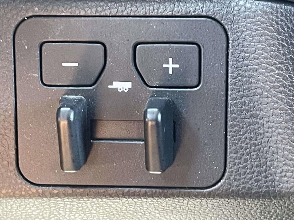 Used 2023 Toyota Tundra Limited image 37