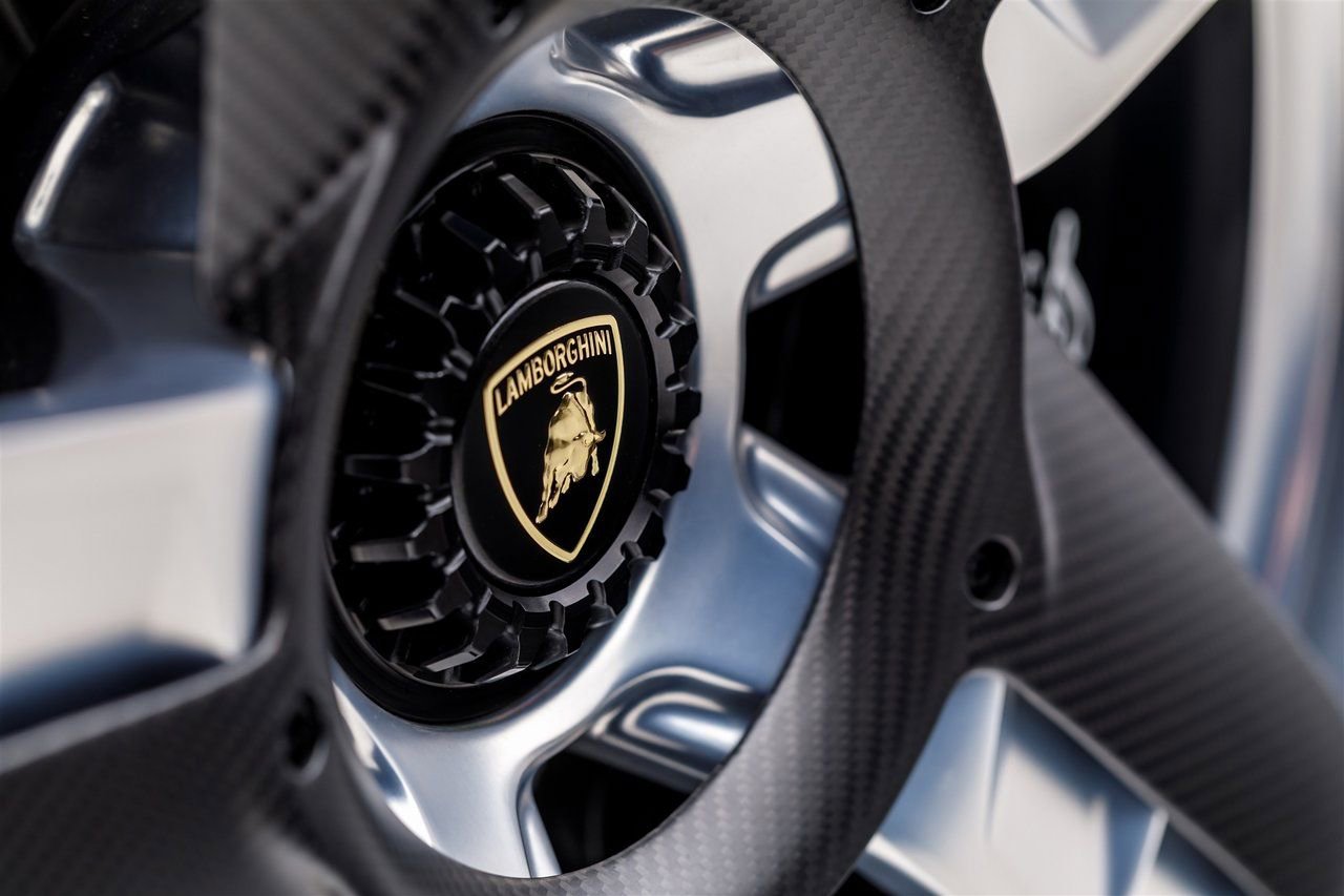 Used 2017 Lamborghini Centenario LP 770-4 image 19