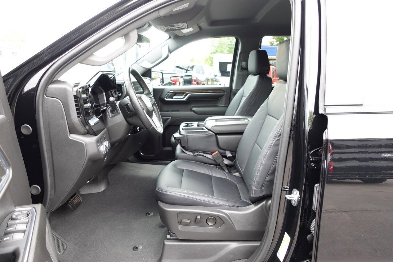 Used 2024 GMC Sierra 1500 Elevation AWD/4WD image 18