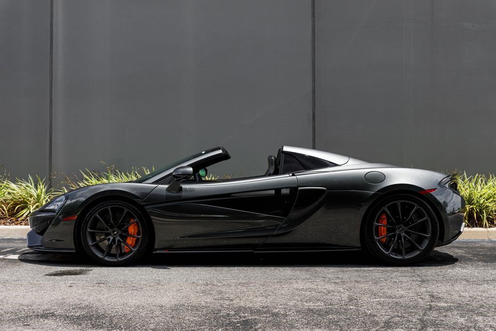 Used 2019 McLaren 570S Spider RWD image 2