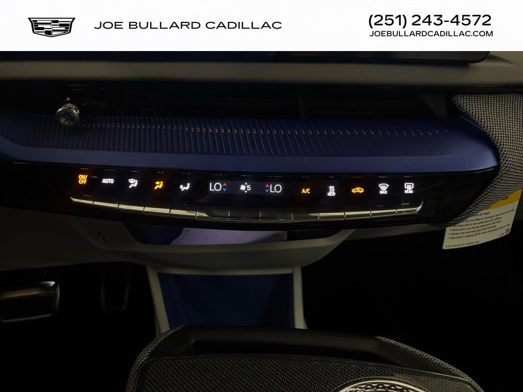 New 2025 Cadillac Optiq Sport 2 w/ LPO, Floor Liner Package AWD/4WD image 19