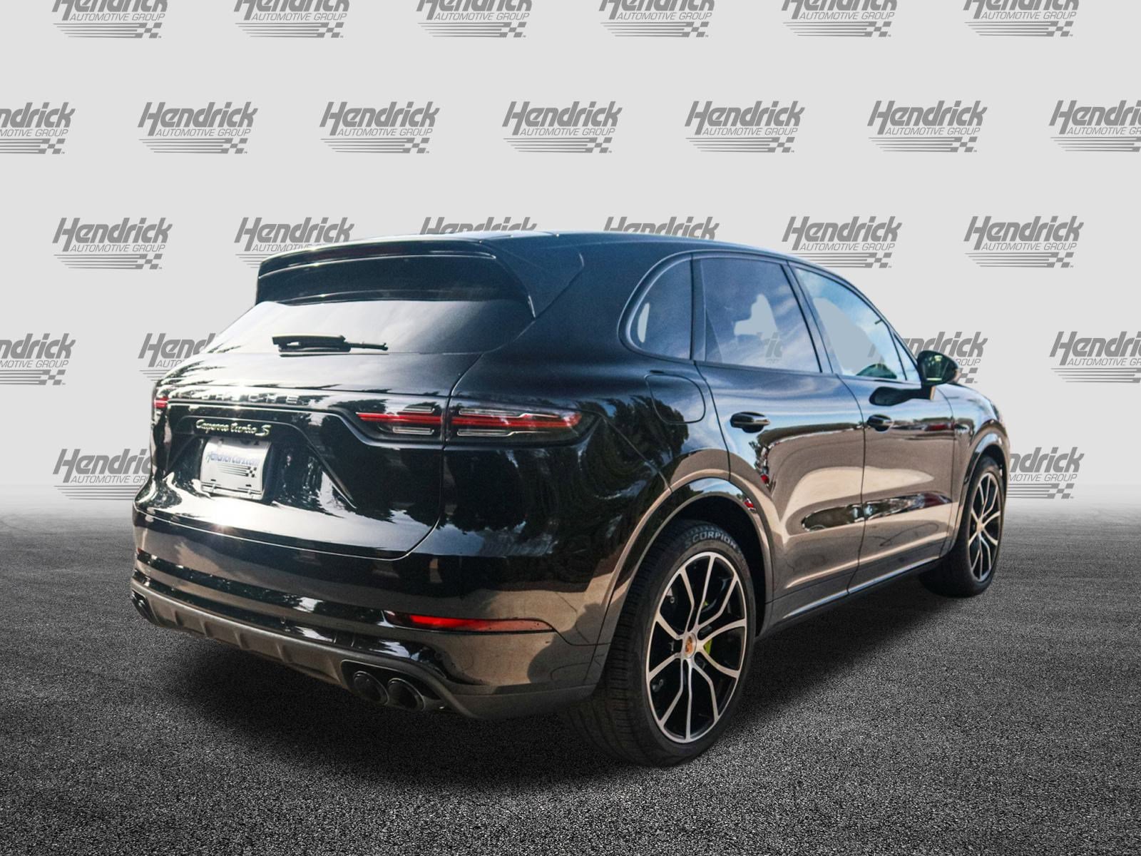 Used 2021 Porsche Cayenne Turbo S image 10