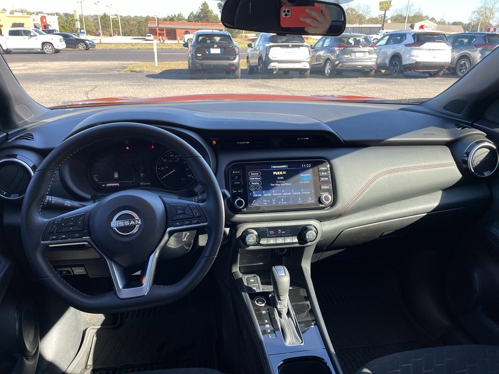 Certified 2024 Nissan Kicks SR FWD image 11