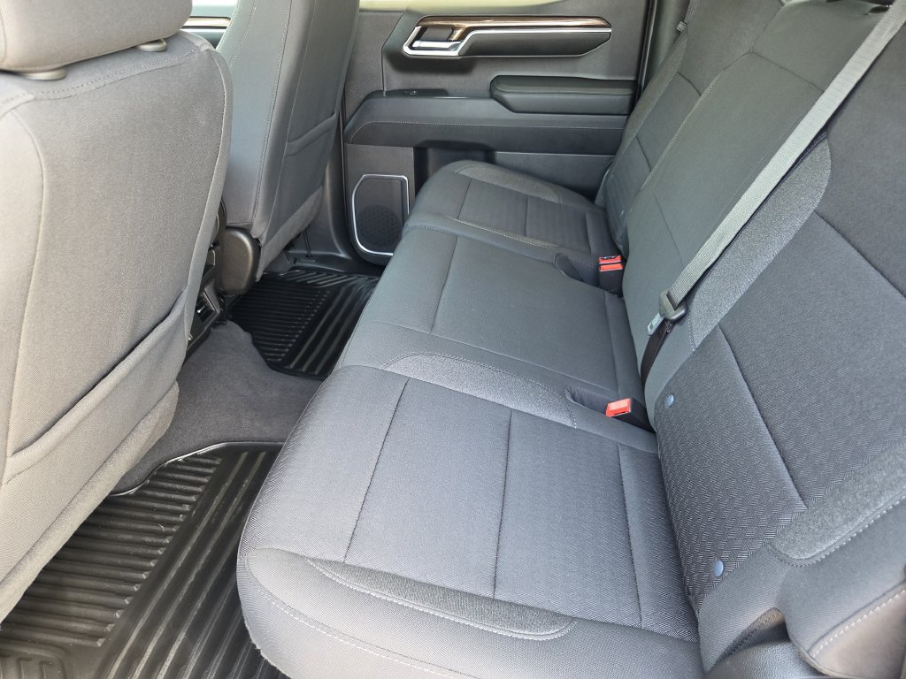 Used 2023 Chevrolet Silverado 1500 LT AWD/4WD image 23