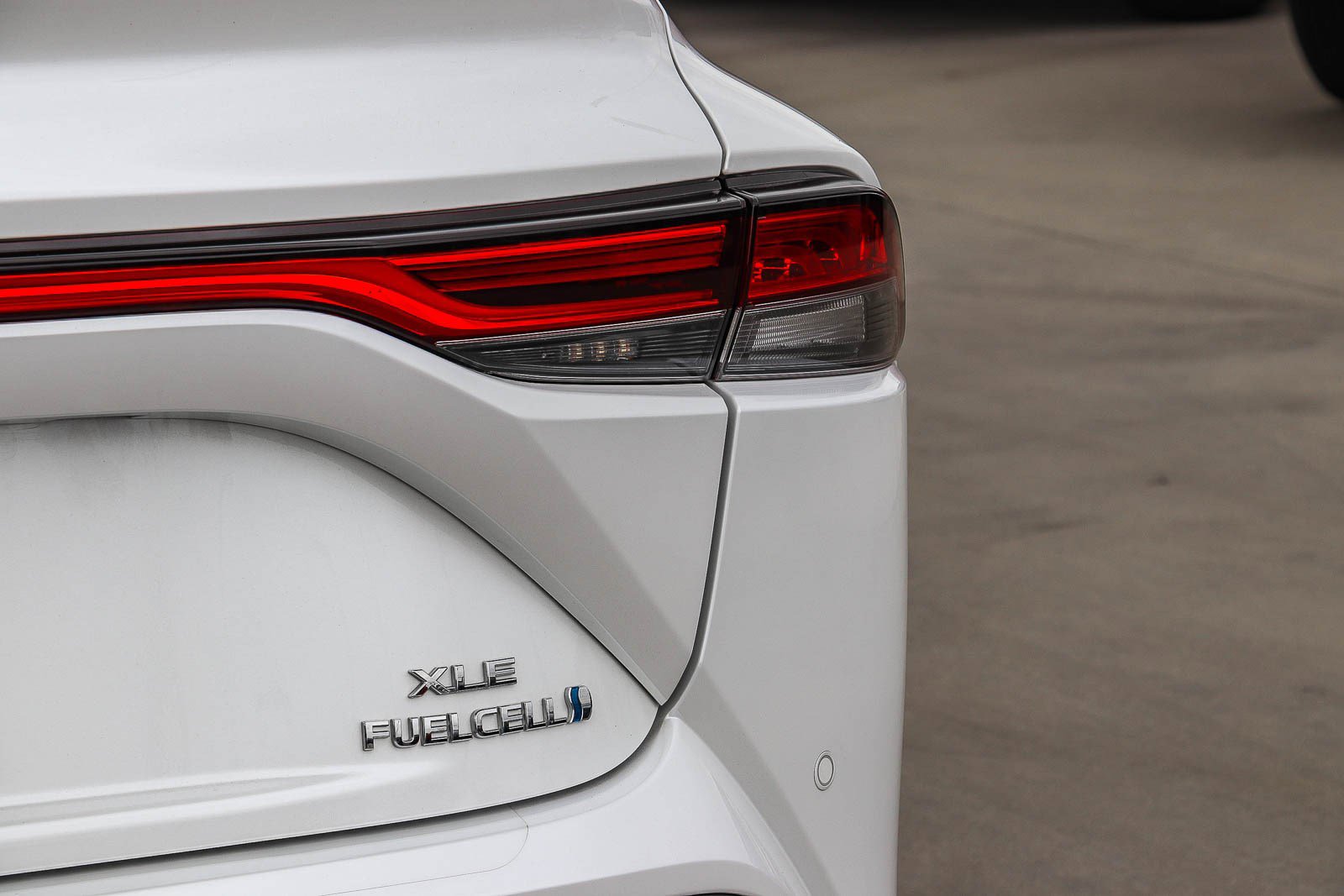 Used 2022 Toyota Mirai XLE w/ Advanced Technology Package image 8