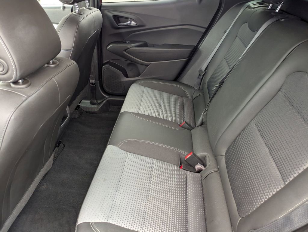 Used 2025 Chevrolet Trax LT w/ LT Convenience Package image 27