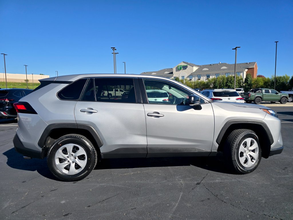 Used 2024 Toyota RAV4 LE FWD image 9