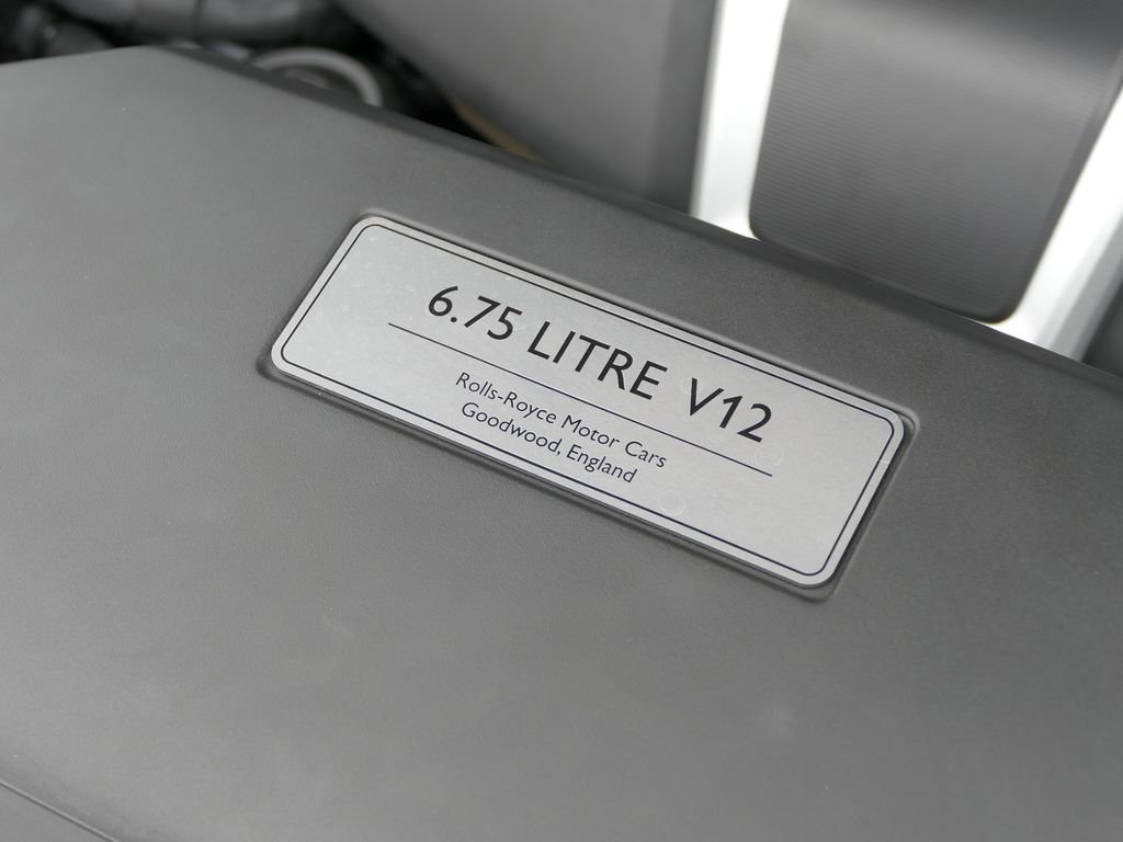 Used 2022 Rolls-Royce Cullinan image 38