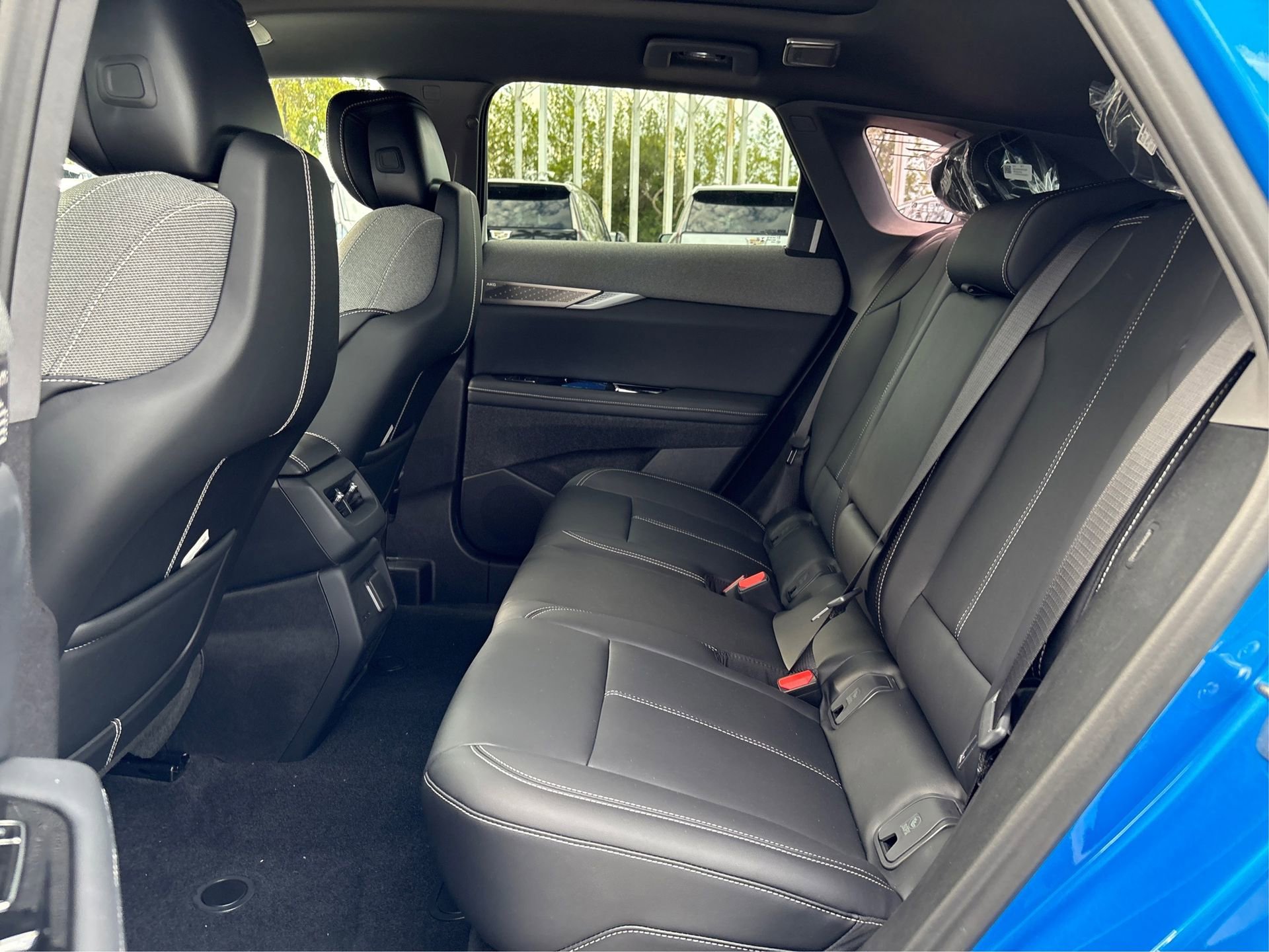 New 2026 Cadillac Optiq Luxury 1 image 10