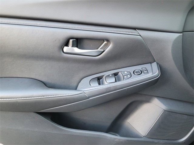 Certified 2025 Nissan Sentra SV image 21