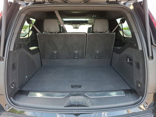 Used 2022 Cadillac Escalade ESV Sport w/ LPO, ONYX Package image 31