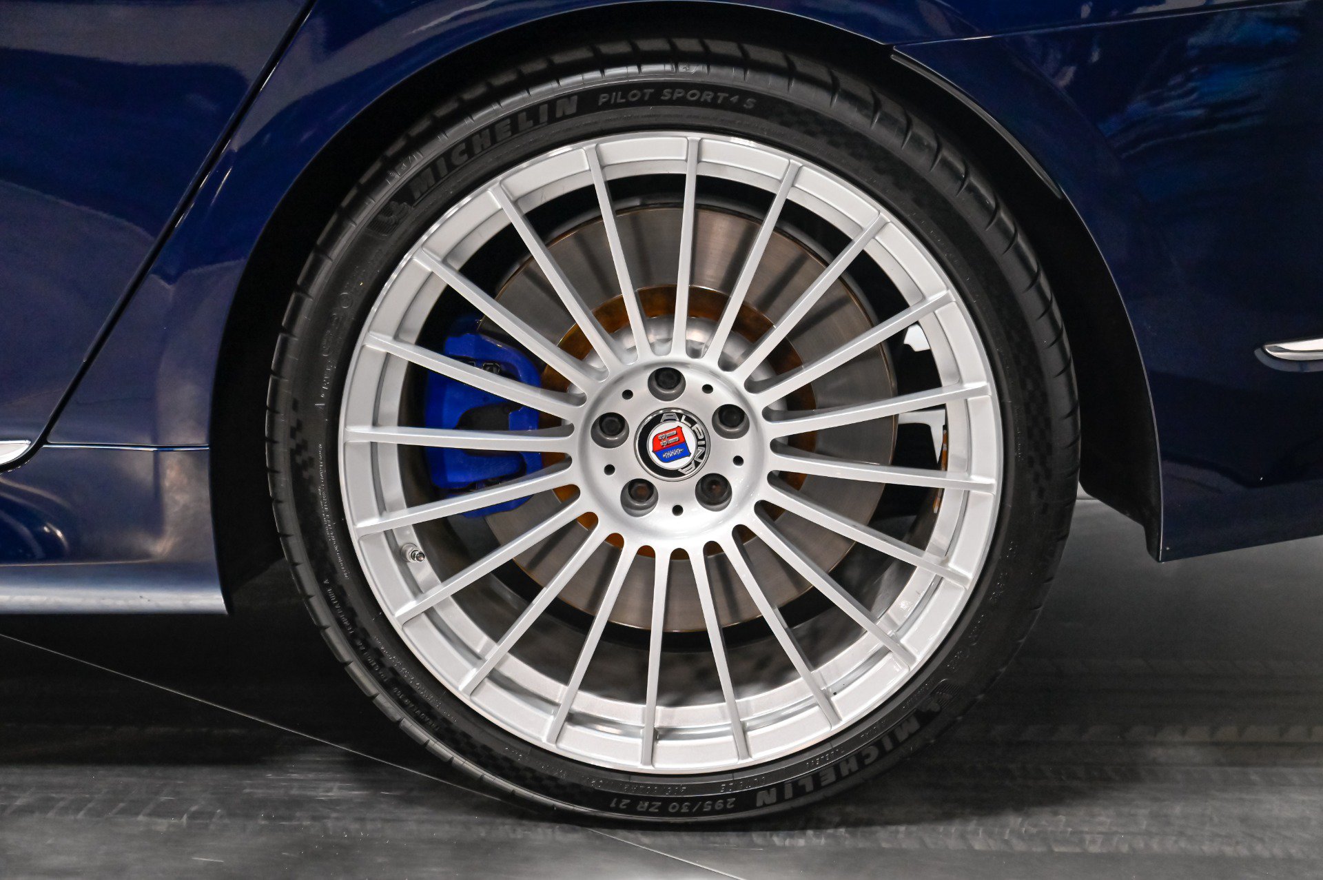 Used 2022 BMW ALPINA B7 xDrive AWD/4WD image 69