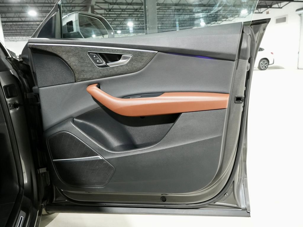 Used 2020 Audi Q8 Premium Plus w/ Premium Plus Package image 27