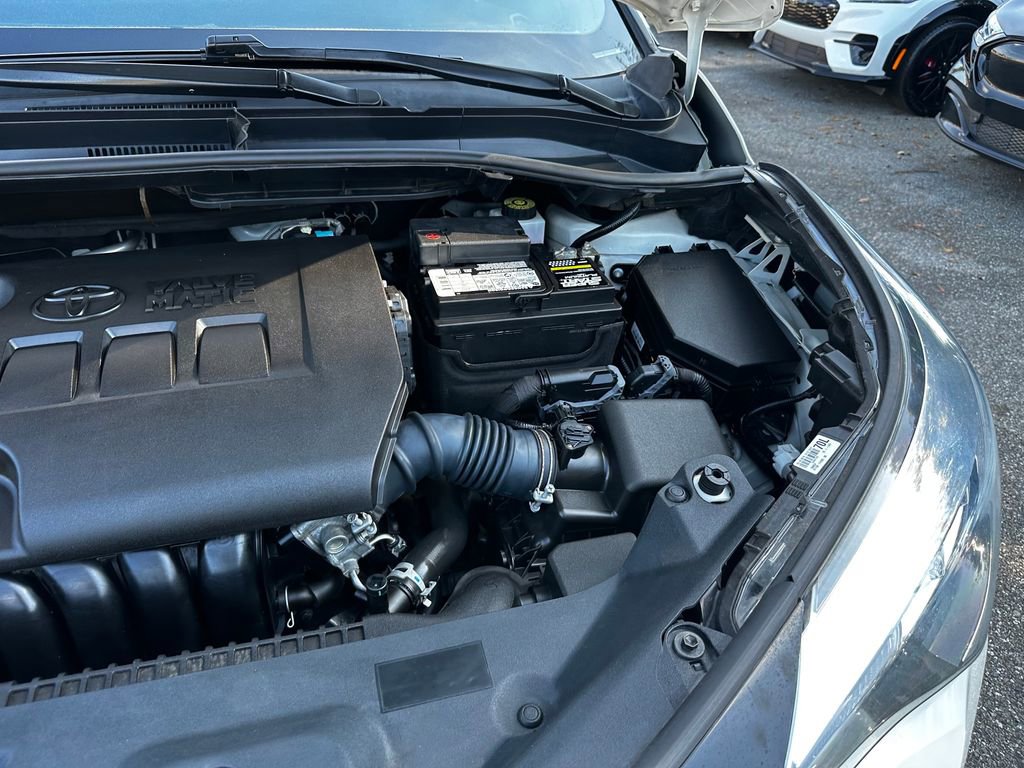 Used 2020 Toyota C-HR XLE image 19