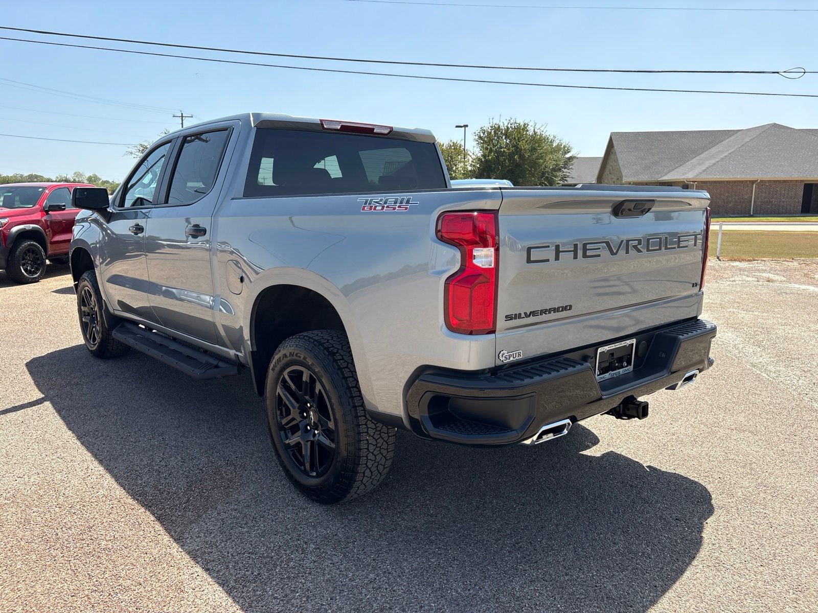 New 2026 Chevrolet Silverado 1500 LT Trail Boss w/ LPO, Dark Essentials Package AWD/4WD image 4