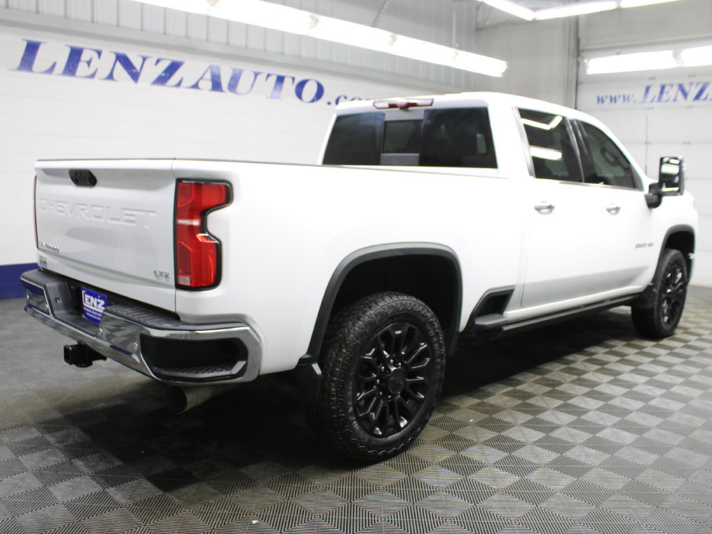 Used 2025 Chevrolet Silverado 2500 LTZ w/ LTZ Premium Package AWD/4WD image 6