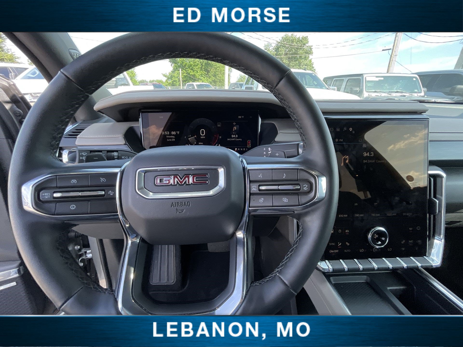 Certified 2026 GMC Acadia Elevation w/ Elevation Premium Package AWD/4WD image 11
