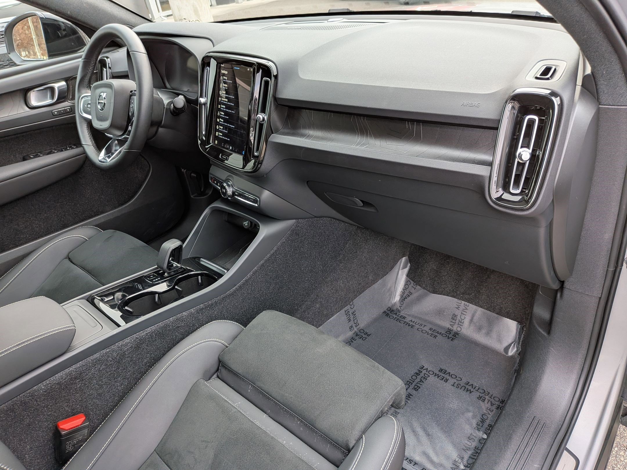 Certified 2023 Volvo C40 P8 Recharge Ultimate image 31