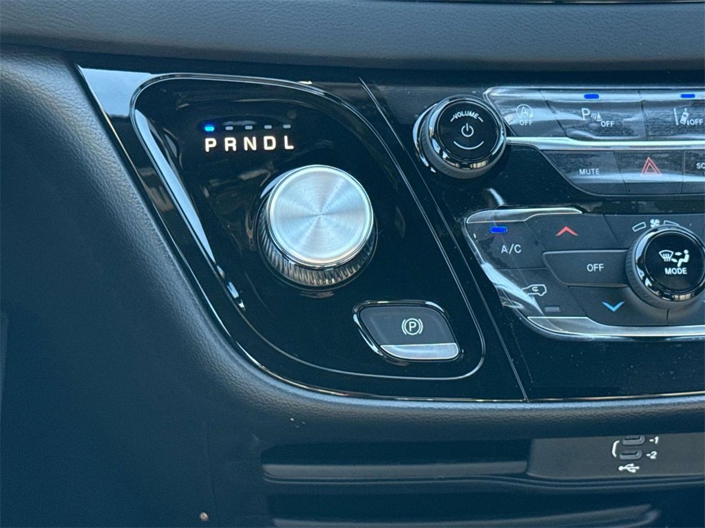 New 2026 Chrysler Voyager LX image 15