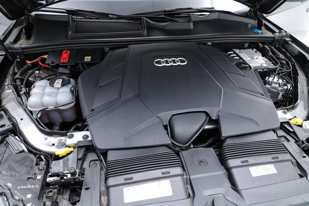 Used 2024 Audi Q7 3.0T Premium Plus w/ Premium Plus Package AWD/4WD image 32
