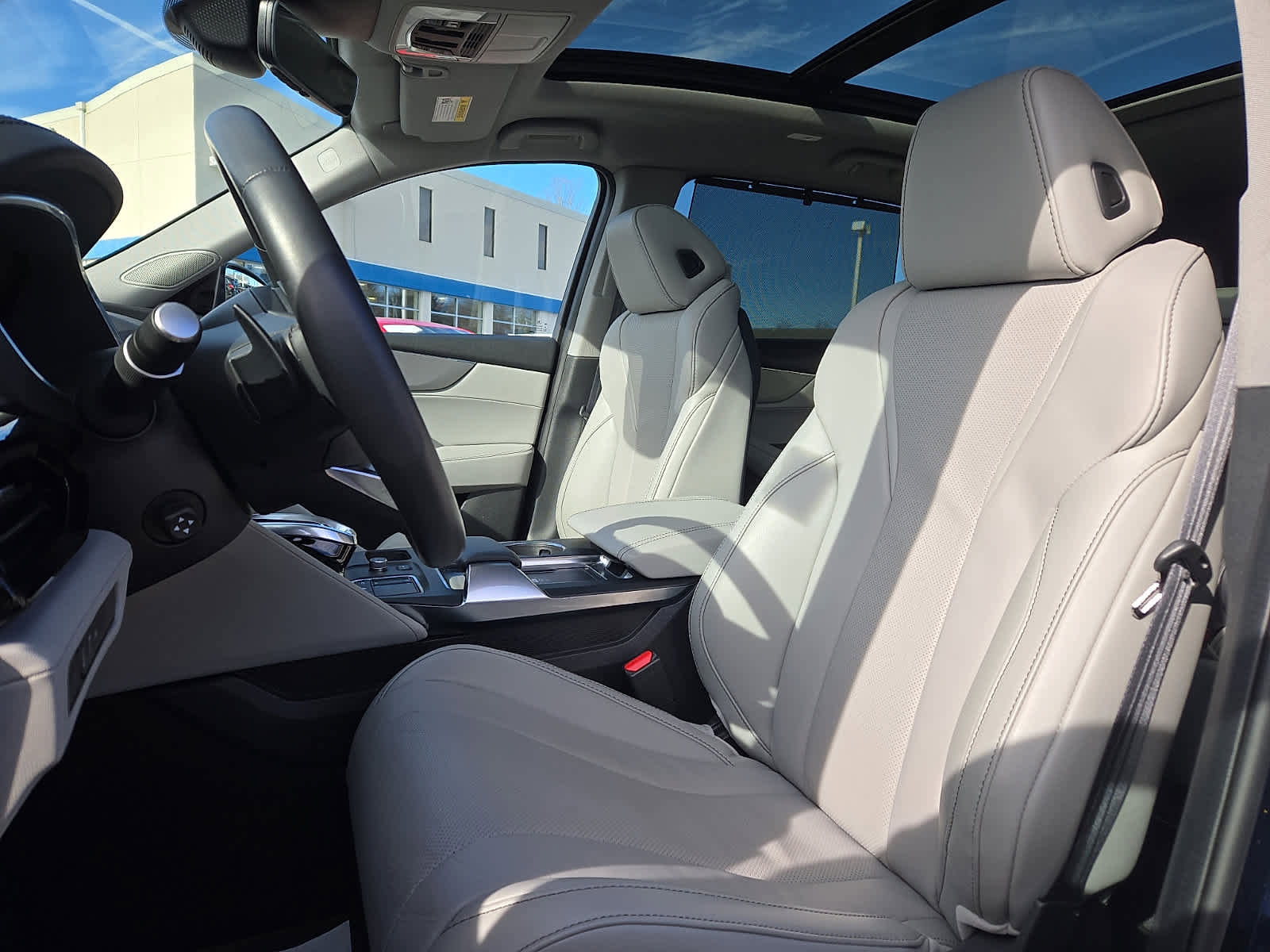 Used 2024 Acura MDX SH-AWD w/ Technology Package image 15