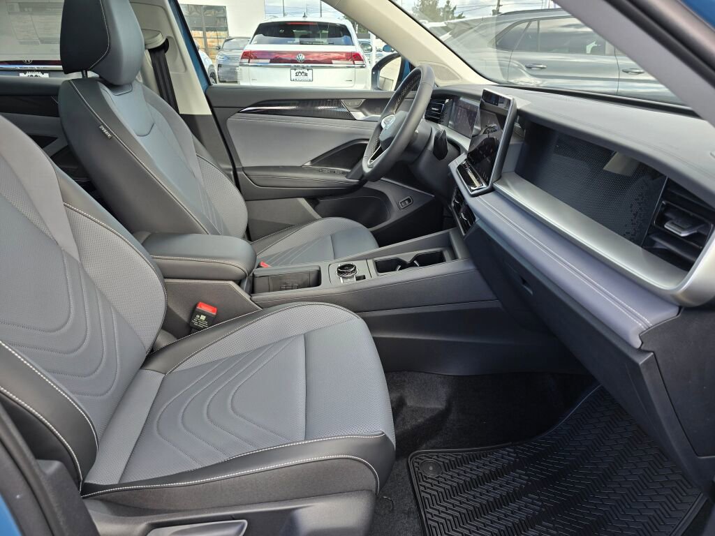 New 2026 Volkswagen Tiguan SE image 44