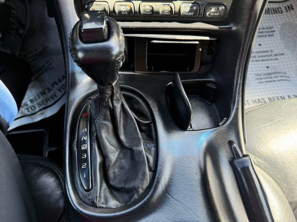 Used 2000 Chevrolet Corvette Convertible image 23