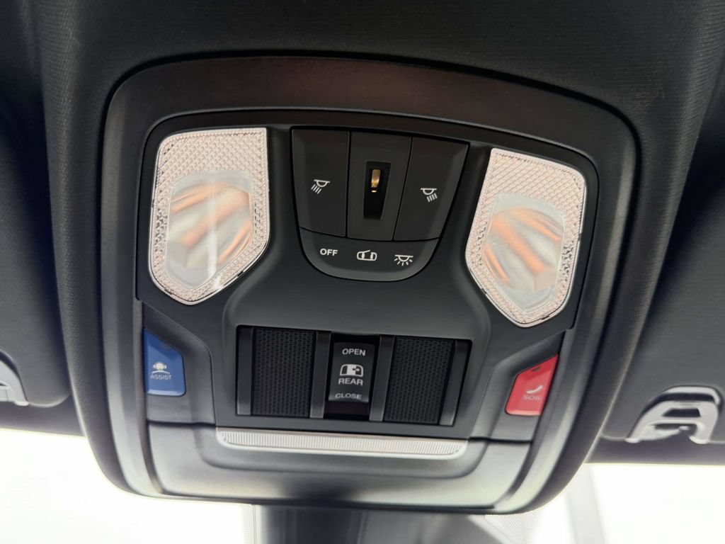 Used 2025 RAM 1500 Big Horn AWD/4WD image 33