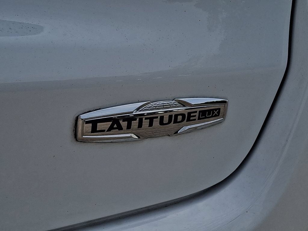Used 2022 Jeep Compass Latitude AWD/4WD image 29