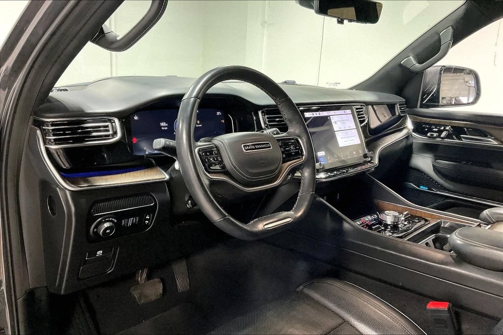 Used 2022 Jeep Grand Wagoneer Series II w/ Premium Group II AWD/4WD image 16
