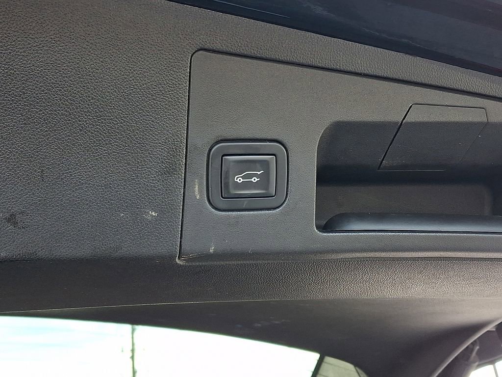 Used 2019 Cadillac XT5 Platinum image 34