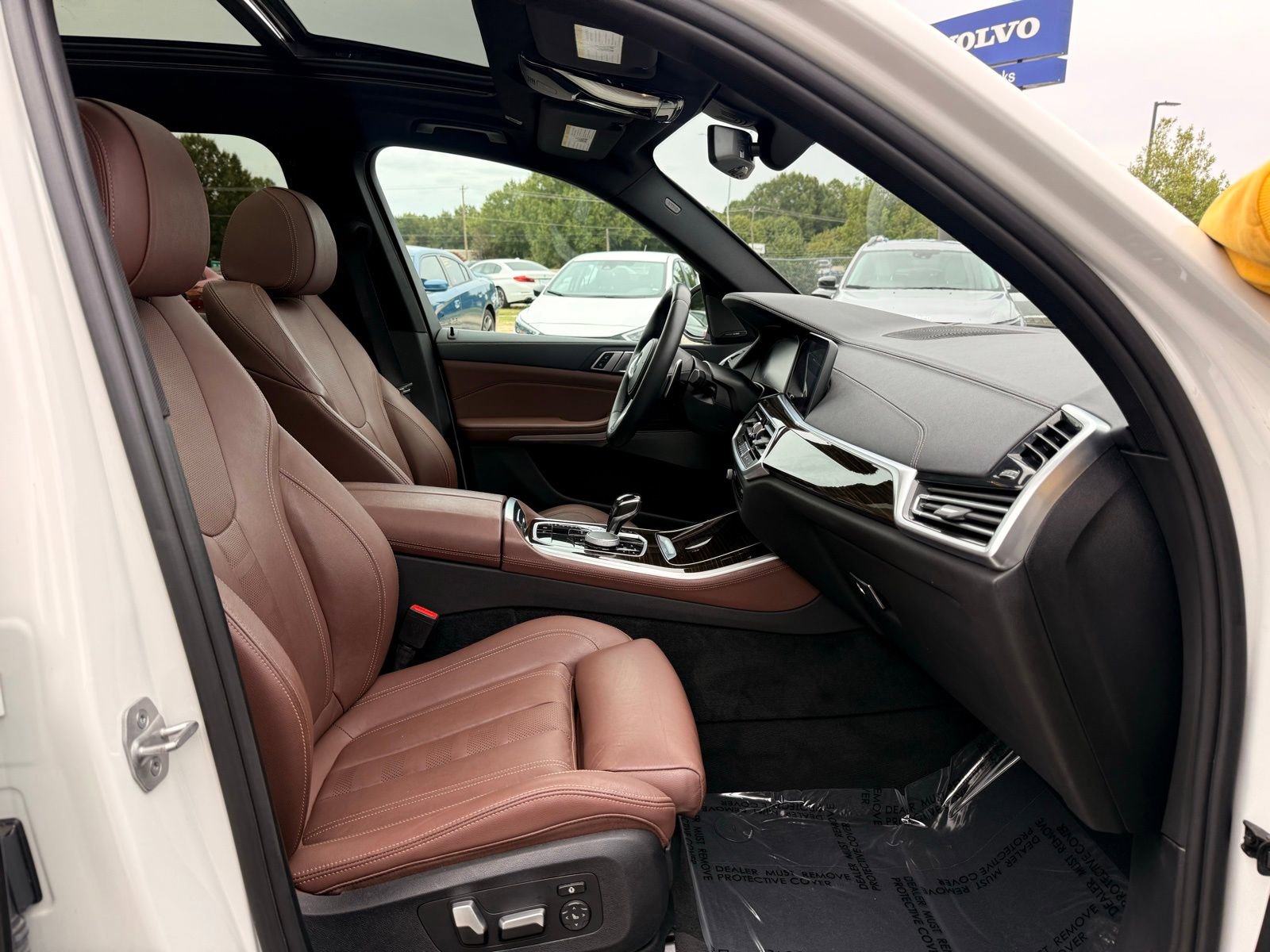 Used 2021 BMW X5 xDrive40i w/ M Sport Package image 31