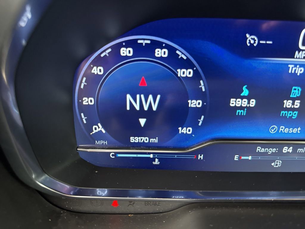 Used 2023 Chevrolet Suburban Premier image 28