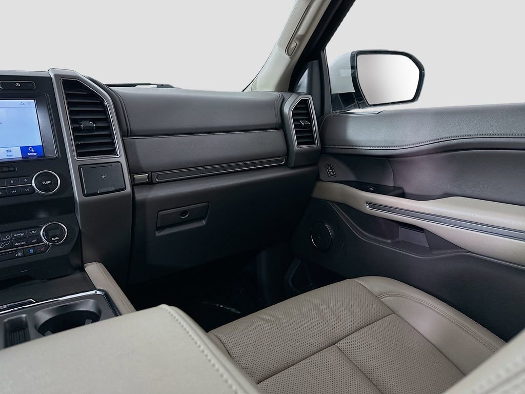Used 2020 Ford Expedition XLT w/ Equipment Group 202A image 25