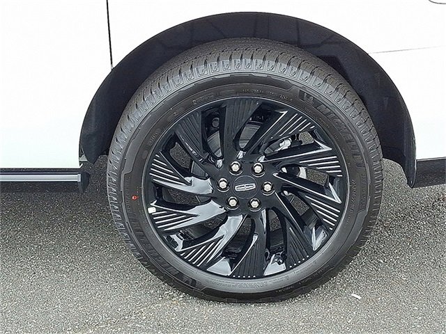 New 2025 Lincoln Navigator L Reserve w/ Jet Appearance Package image 6