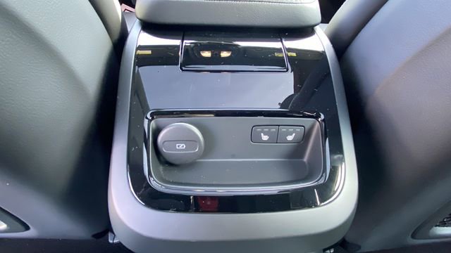 Used 2025 Volvo S60 T8 Ultra image 14