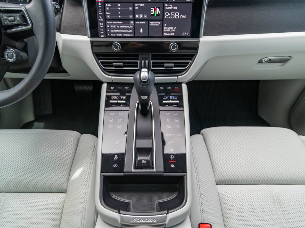 Used 2024 Porsche Macan GTS AWD/4WD image 40