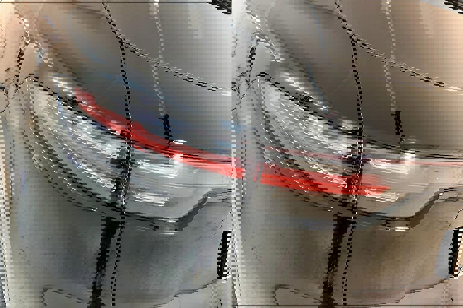 Used 2020 Porsche Cayenne Turbo image 28