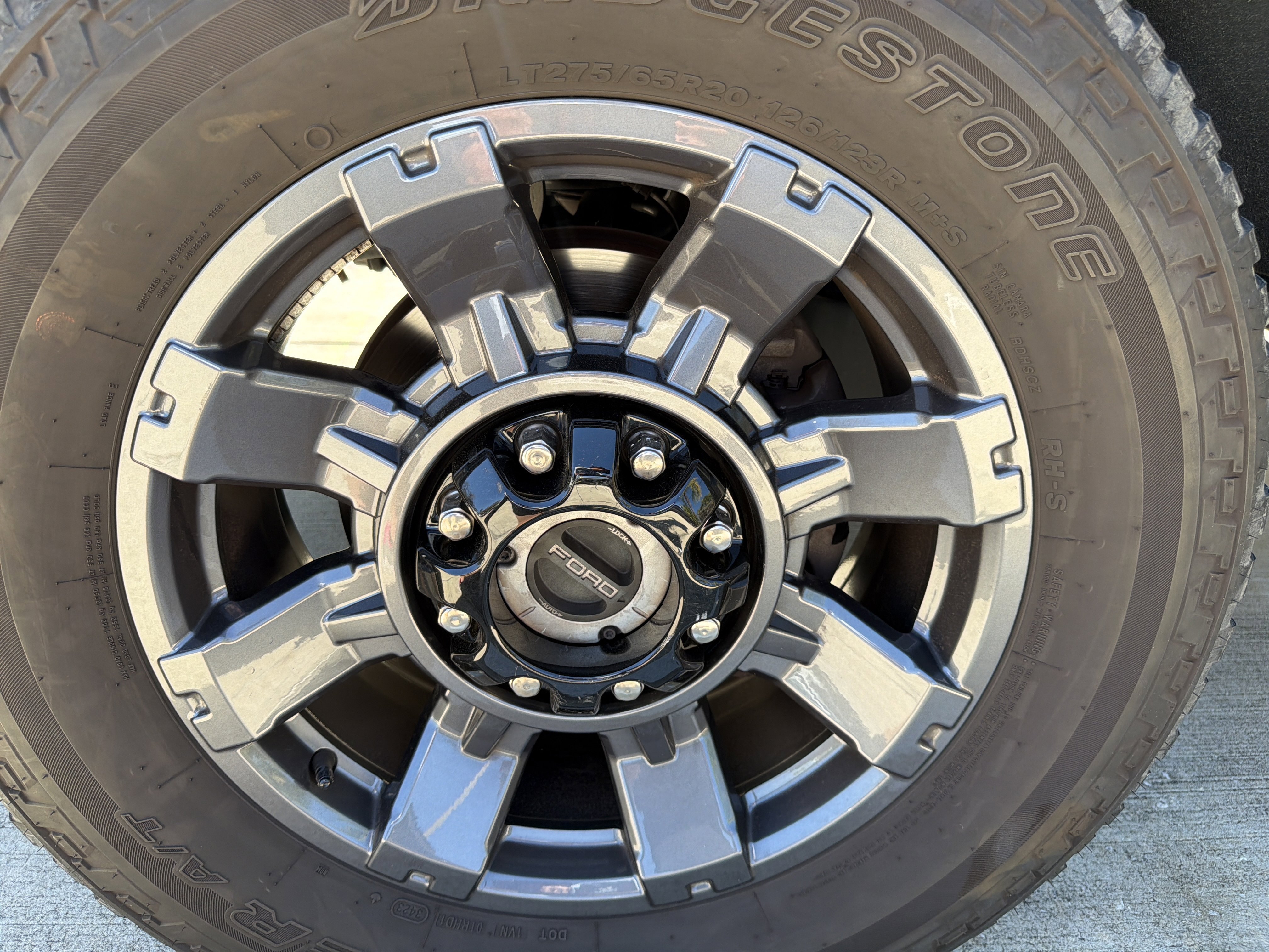 Used 2024 Ford F250 XLT w/ XLT Premium Package image 4